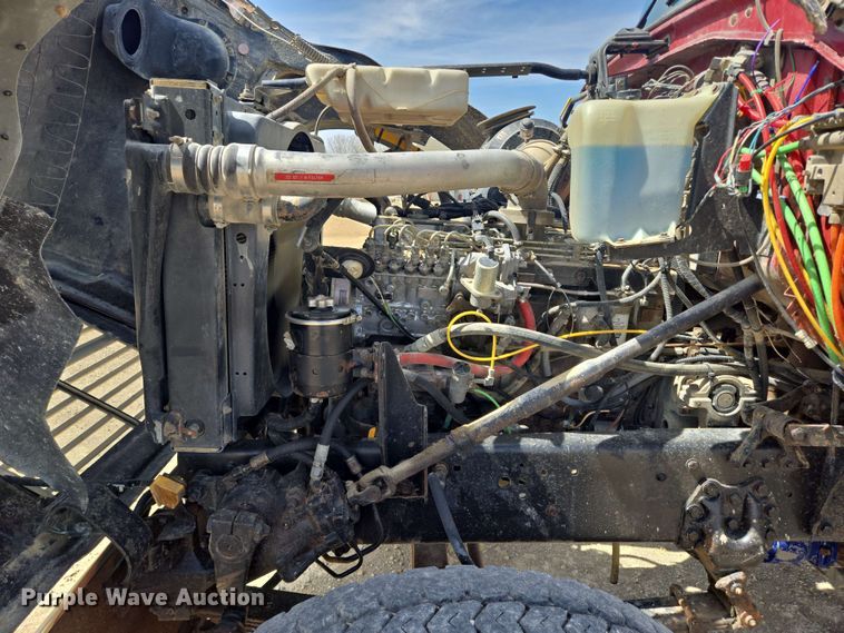 image for item NV9833 1995 Ford L8000 dump truck