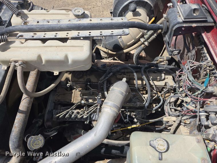 image for item NV9833 1995 Ford L8000 dump truck