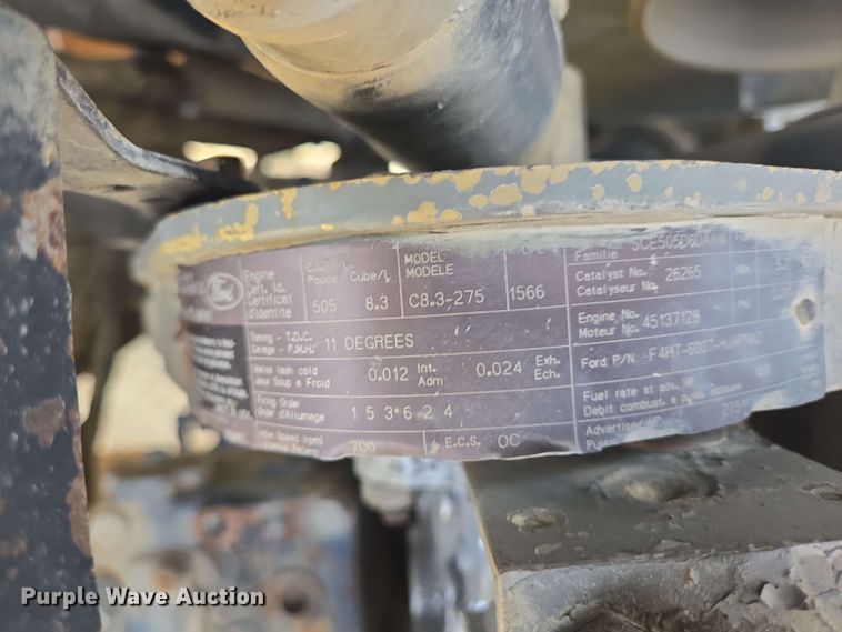 image for item NV9833 1995 Ford L8000 dump truck