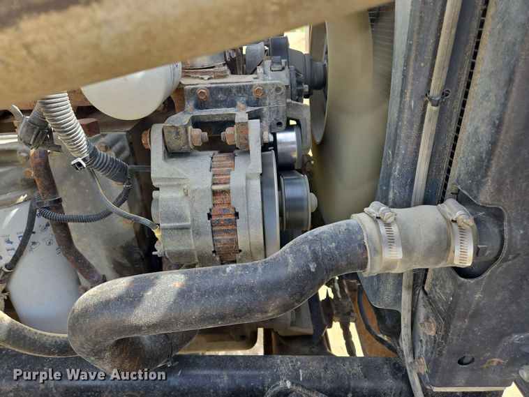 image for item NV9833 1995 Ford L8000 dump truck