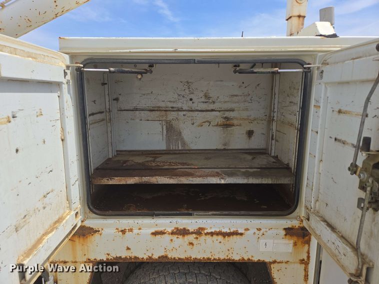 image for item NV9834 2012 Ford F550 Super Duty XL utility / service truck