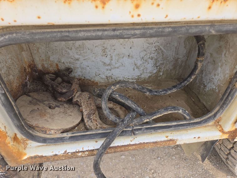 image for item NV9834 2012 Ford F550 Super Duty XL utility / service truck