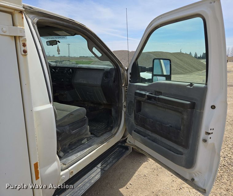 image for item NV9834 2012 Ford F550 Super Duty XL utility / service truck