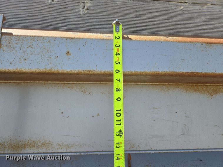 image for item NV9835 1991 Ford L9000 dump truck