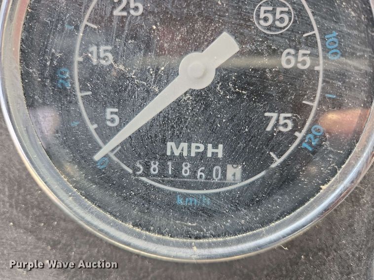 image for item NV9835 1991 Ford L9000 dump truck