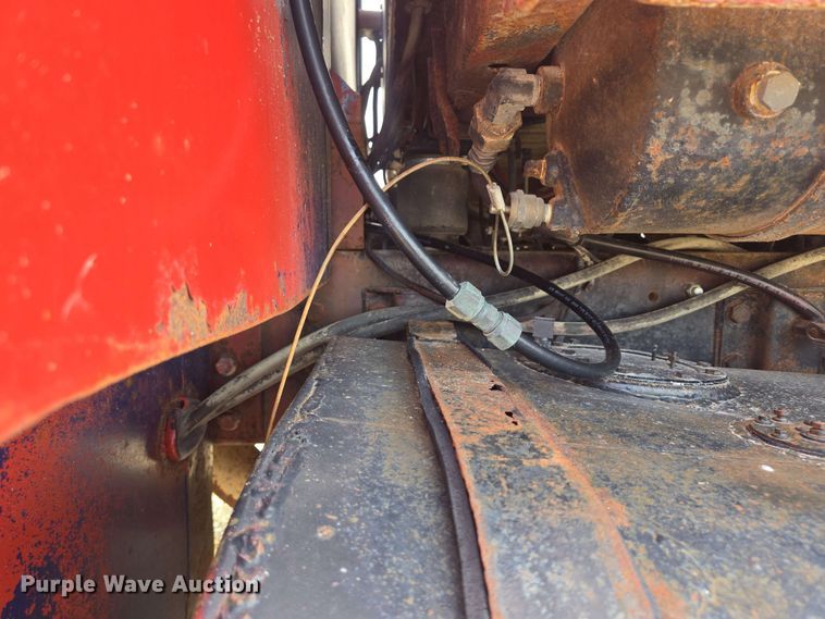 image for item NV9836 1974 Ford LN900 tow truck