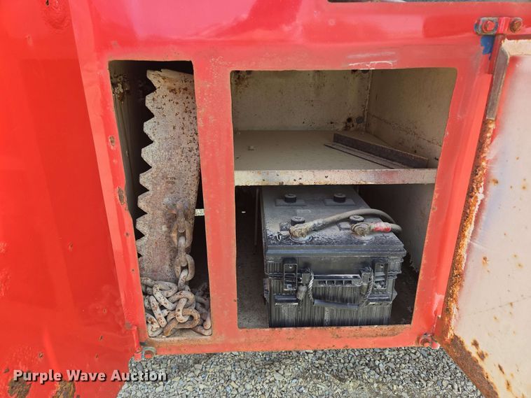 image for item NV9836 1974 Ford LN900 tow truck