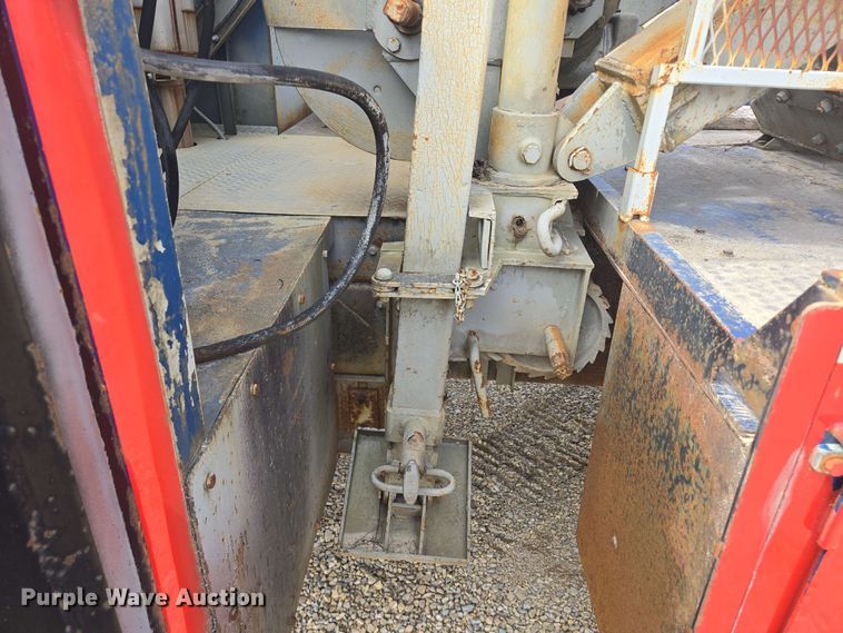 image for item NV9836 1974 Ford LN900 tow truck