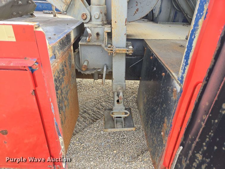 image for item NV9836 1974 Ford LN900 tow truck