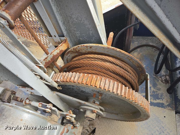 image for item NV9836 1974 Ford LN900 tow truck