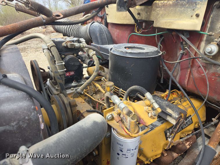 image for item NV9836 1974 Ford LN900 tow truck