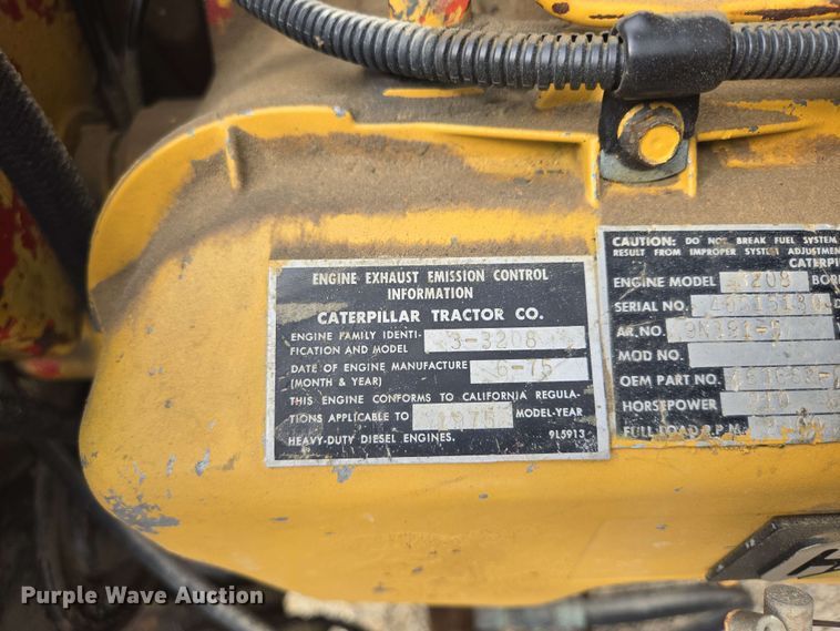 image for item NV9836 1974 Ford LN900 tow truck