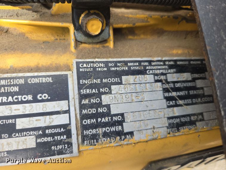 image for item NV9836 1974 Ford LN900 tow truck