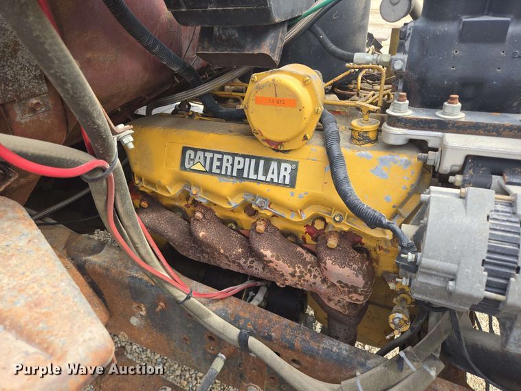 image for item NV9836 1974 Ford LN900 tow truck