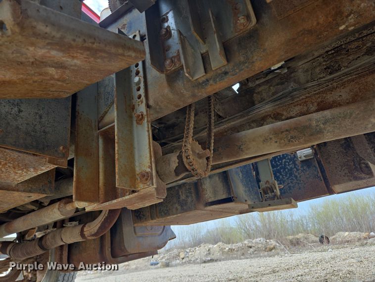 image for item NV9836 1974 Ford LN900 tow truck