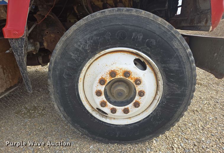 image for item NV9836 1974 Ford LN900 tow truck