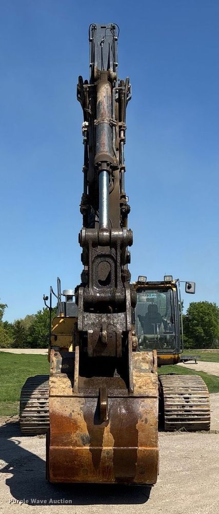 image for item OB9648 2016 John Deere 470G LC excavator