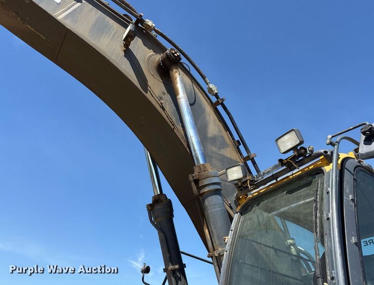 image for item OB9648 2016 John Deere 470G LC excavator