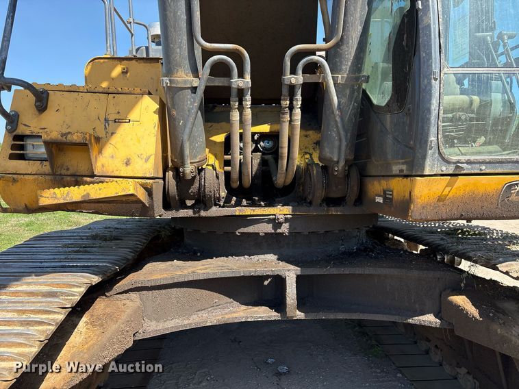 image for item OB9648 2016 John Deere 470G LC excavator