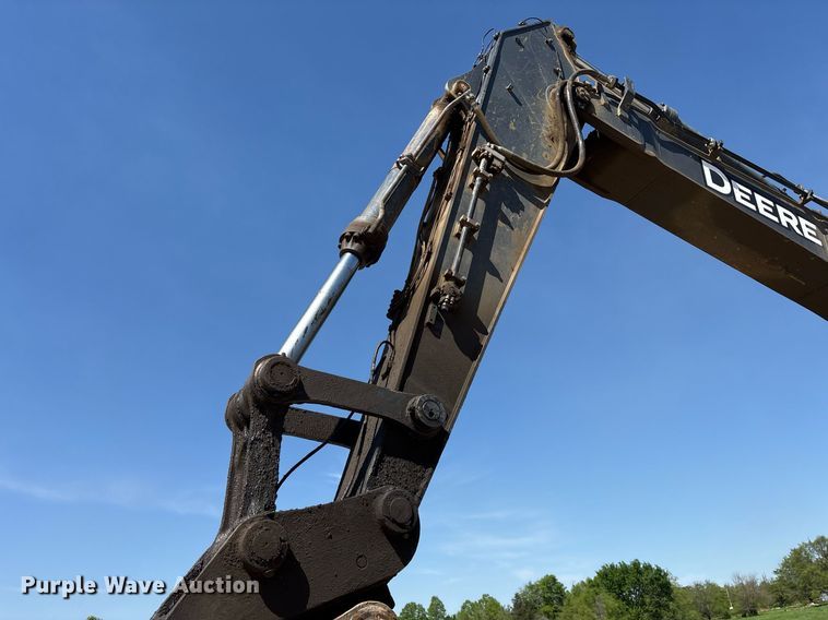 image for item OB9648 2016 John Deere 470G LC excavator