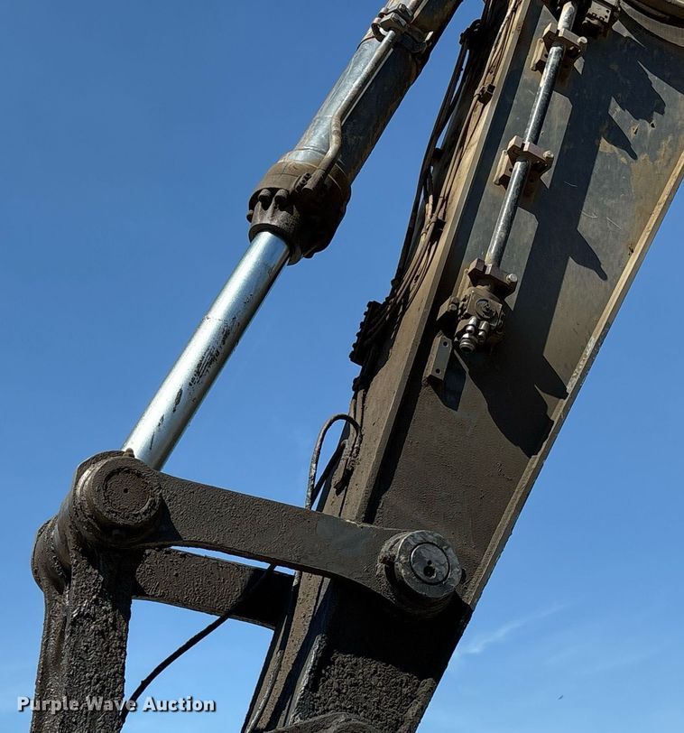 image for item OB9648 2016 John Deere 470G LC excavator