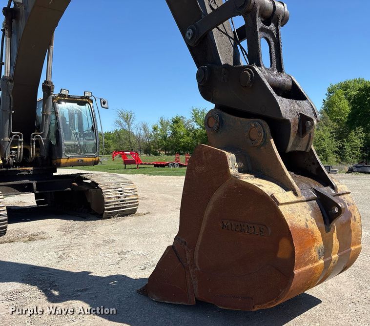 image for item OB9648 2016 John Deere 470G LC excavator