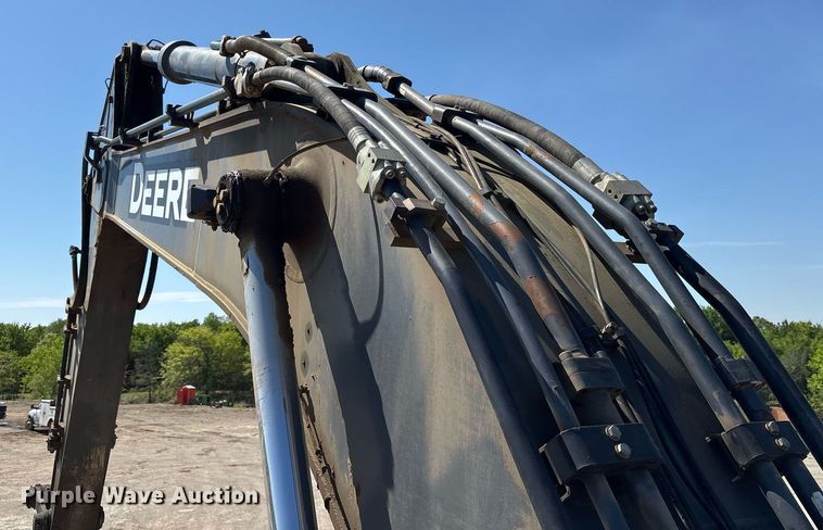 image for item OB9648 2016 John Deere 470G LC excavator