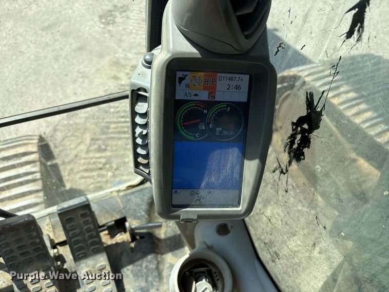 image for item OB9648 2016 John Deere 470G LC excavator