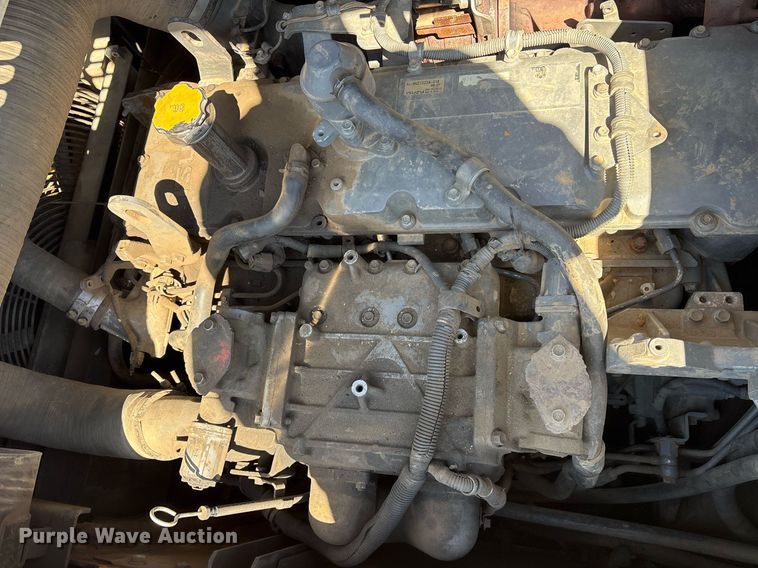 image for item OB9648 2016 John Deere 470G LC excavator