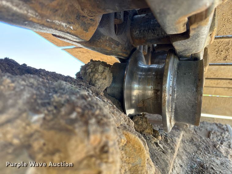 image for item OB9648 2016 John Deere 470G LC excavator