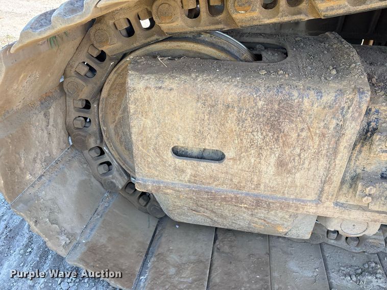 image for item OB9648 2016 John Deere 470G LC excavator