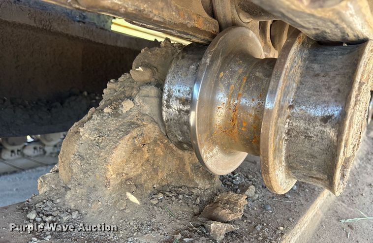 image for item OB9648 2016 John Deere 470G LC excavator