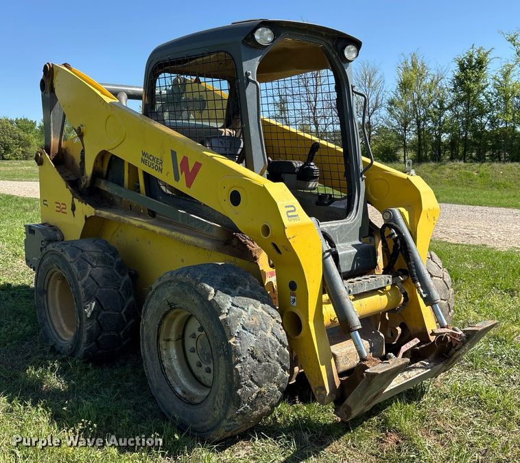 image for item OB9649 2021 Wacker Neuson SW32 skid steer loader