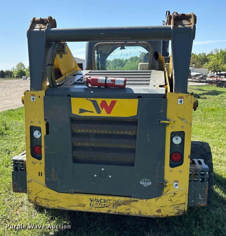 image for item OB9649 2021 Wacker Neuson SW32 skid steer loader