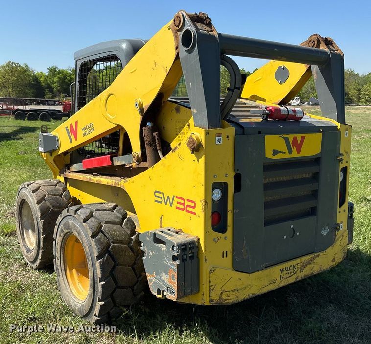 image for item OB9649 2021 Wacker Neuson SW32 skid steer loader