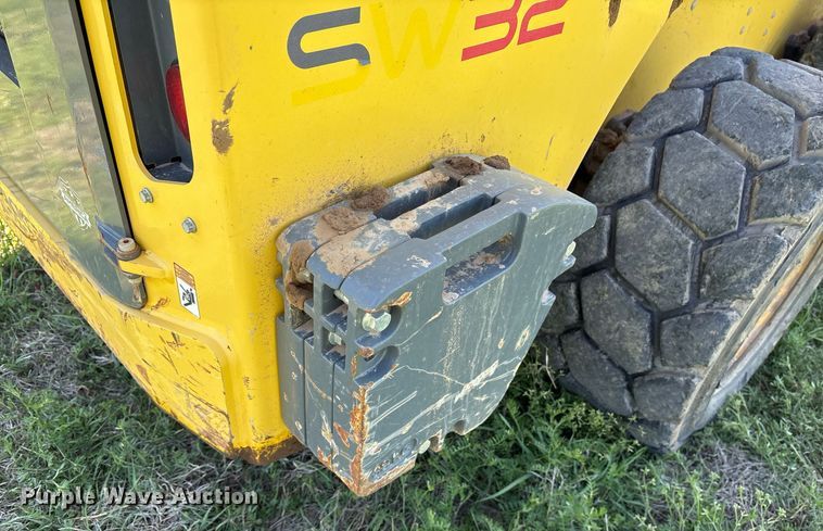 image for item OB9649 2021 Wacker Neuson SW32 skid steer loader