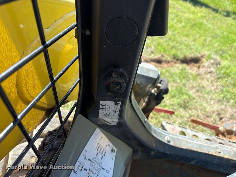 image for item OB9649 2021 Wacker Neuson SW32 skid steer loader