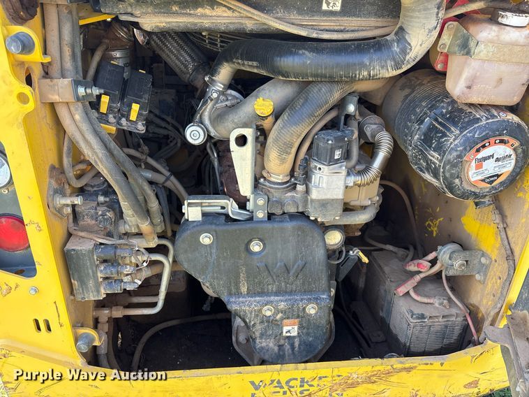 image for item OB9649 2021 Wacker Neuson SW32 skid steer loader