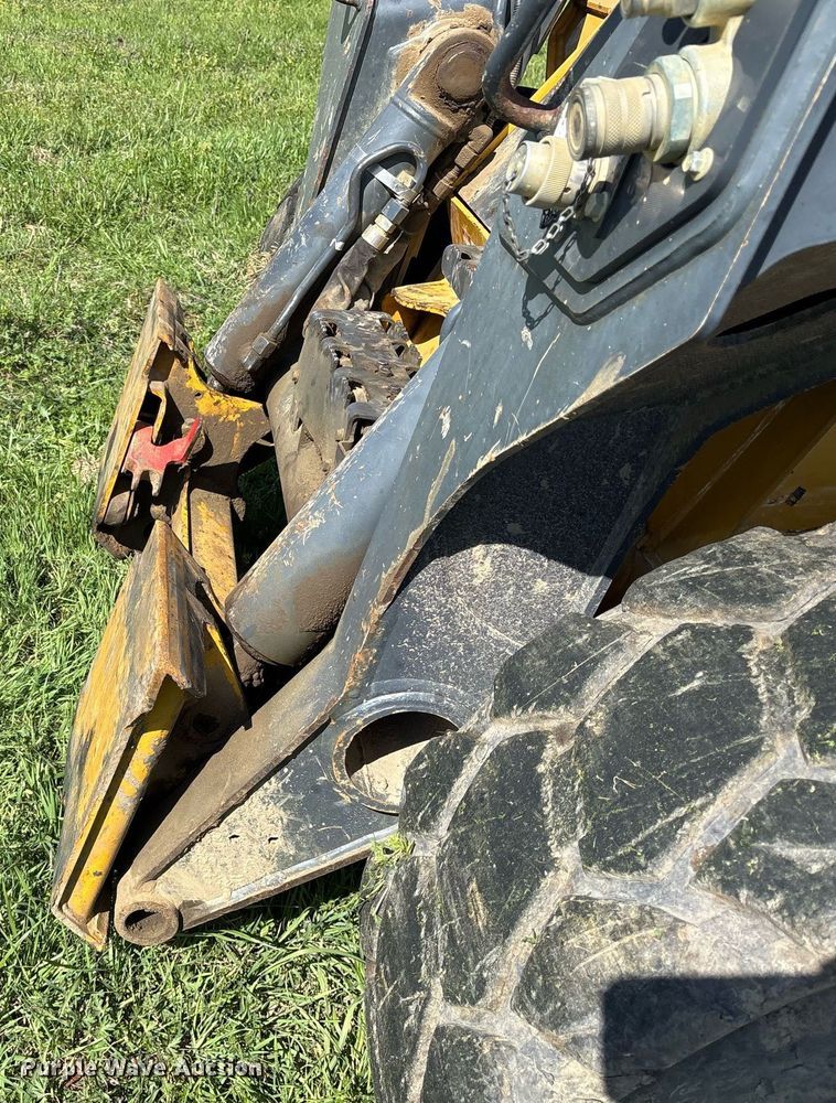 image for item OB9650 2016 John Deere 332G skid steer loader