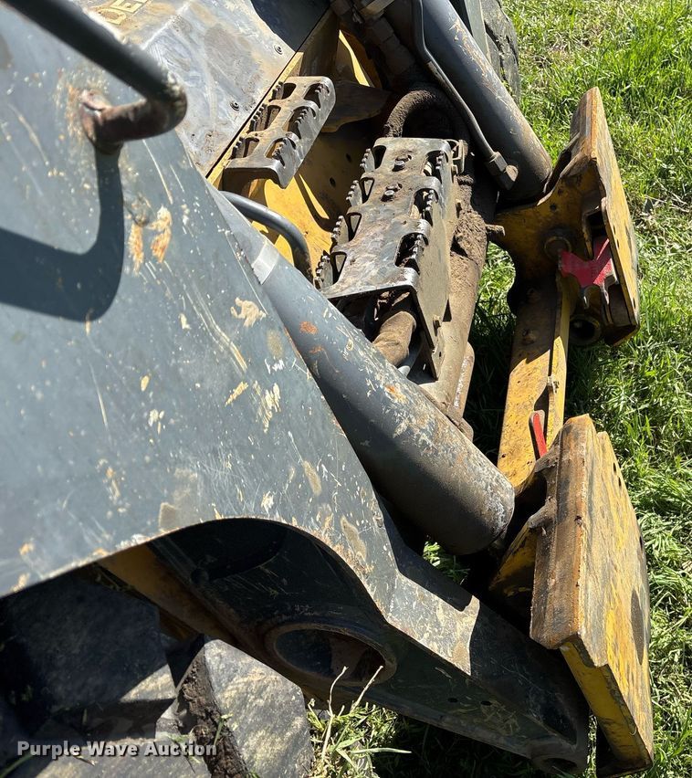 image for item OB9650 2016 John Deere 332G skid steer loader