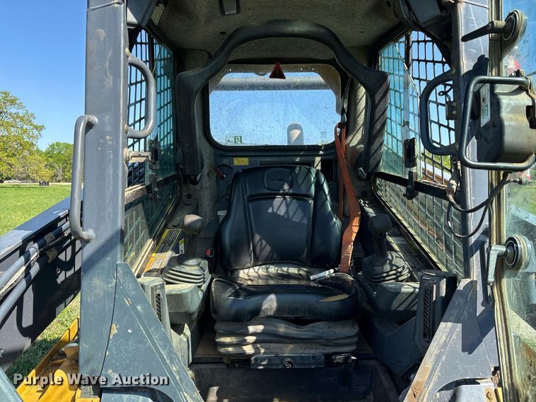 image for item OB9650 2016 John Deere 332G skid steer loader