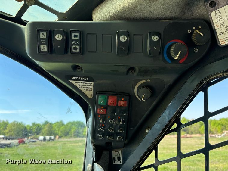 image for item OB9650 2016 John Deere 332G skid steer loader