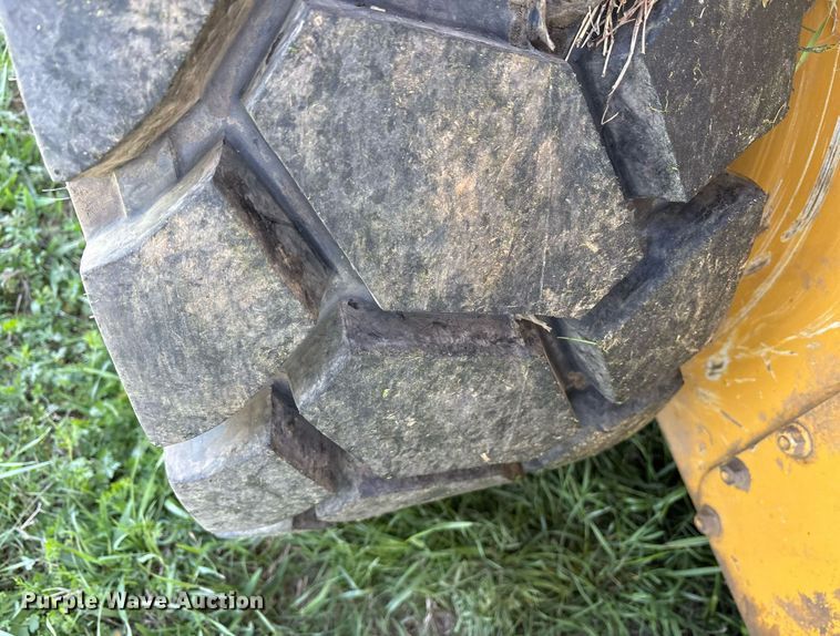 image for item OB9650 2016 John Deere 332G skid steer loader