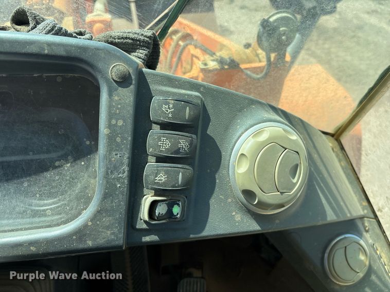 image for item OB9651 Doosan DL200-3 wheel loader