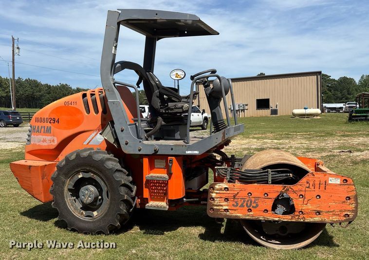 image for item OB9668 2012 Hamm 3205 single drum vibratory roller