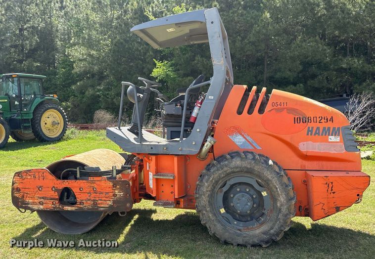 image for item OB9668 2012 Hamm 3205 single drum vibratory roller