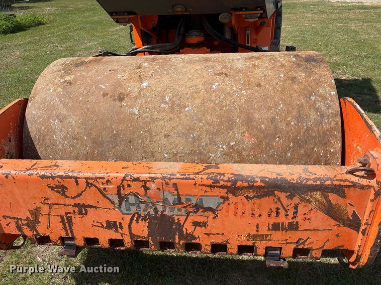 image for item OB9668 2012 Hamm 3205 single drum vibratory roller
