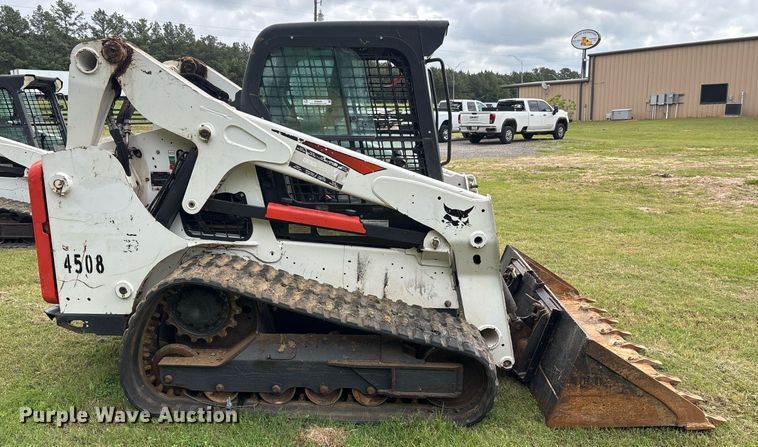 image for item OB9669 2018 Bobcat T650 tracked skid steer loader