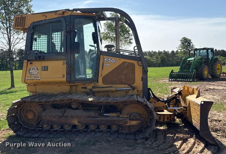 image for item OB9674 2006 John Deere 650J LGP dozer