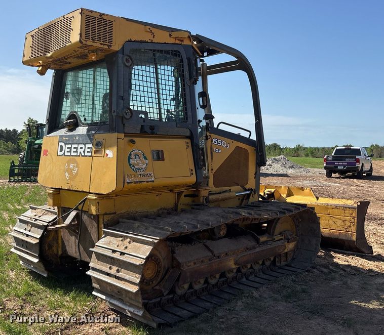 image for item OB9674 2006 John Deere 650J LGP dozer